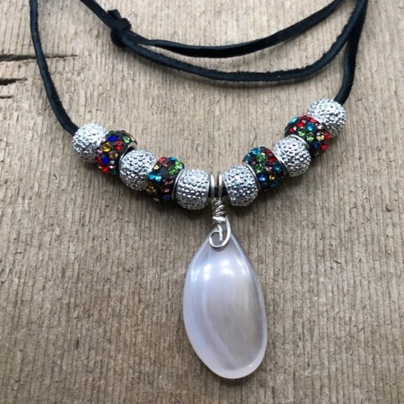 Chalcedony stone wire wrapped with .925 Silver and beaded Leather Necklace. - Picture 6 of 6